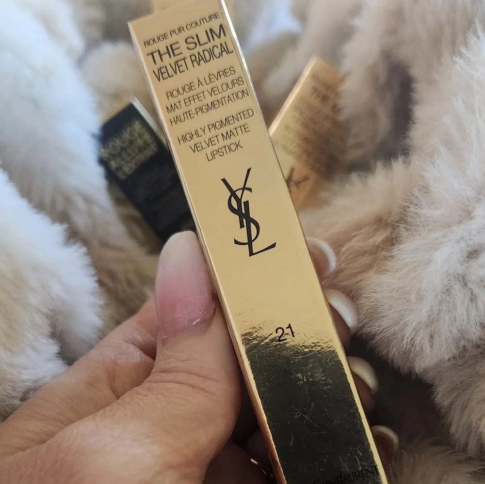 Yves Saint Laurent chic yves